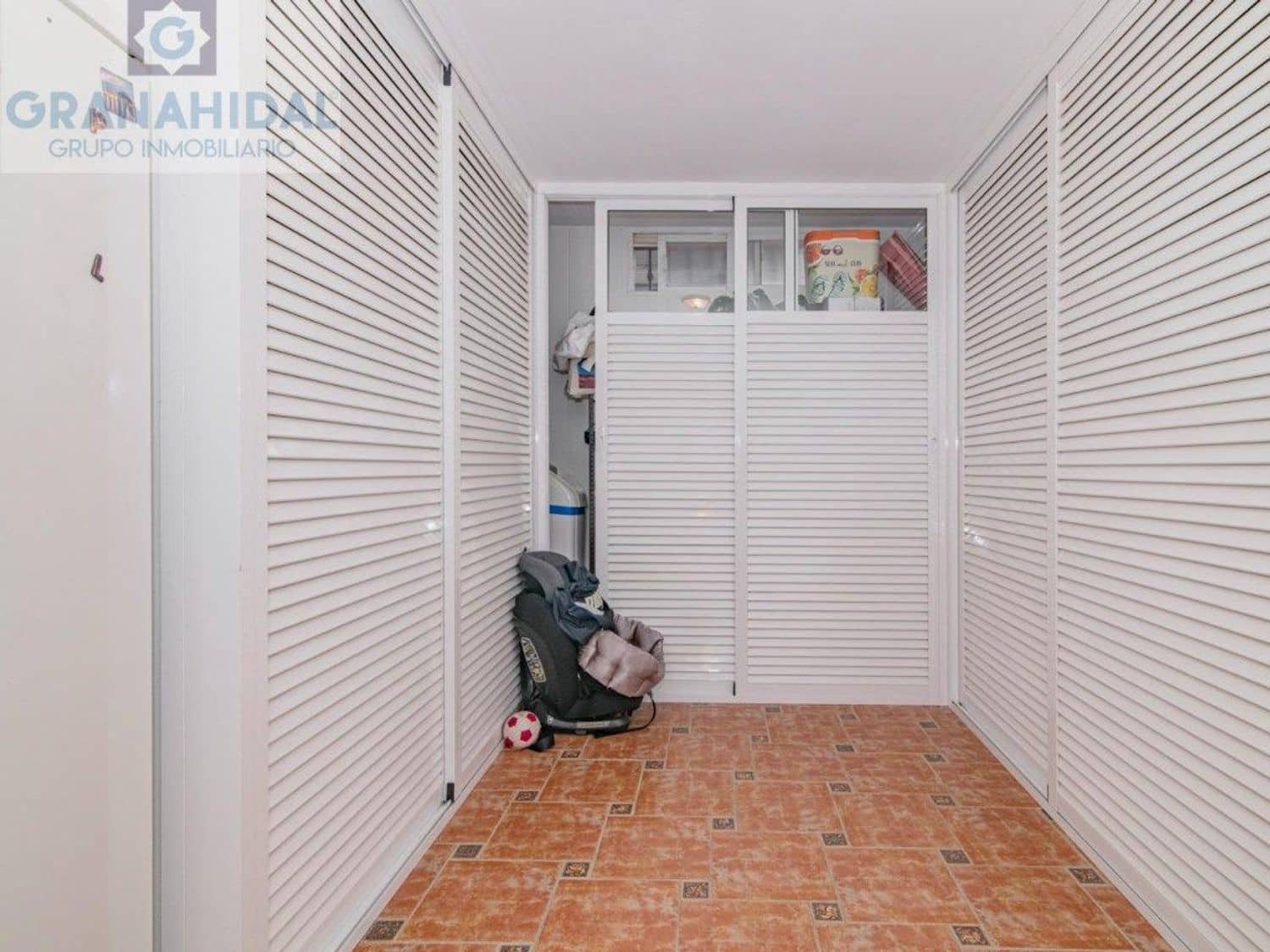 4 soveværelse Villa til salg i Albolote med swimmingpool - € 390.000 (Ref: 9338400)