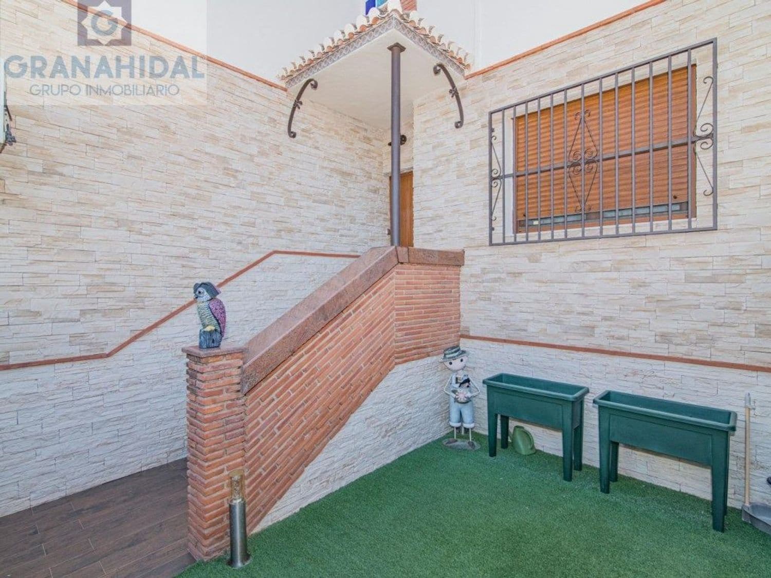 4 soveværelse Villa til salg i Albolote med swimmingpool - € 390.000 (Ref: 9338400)