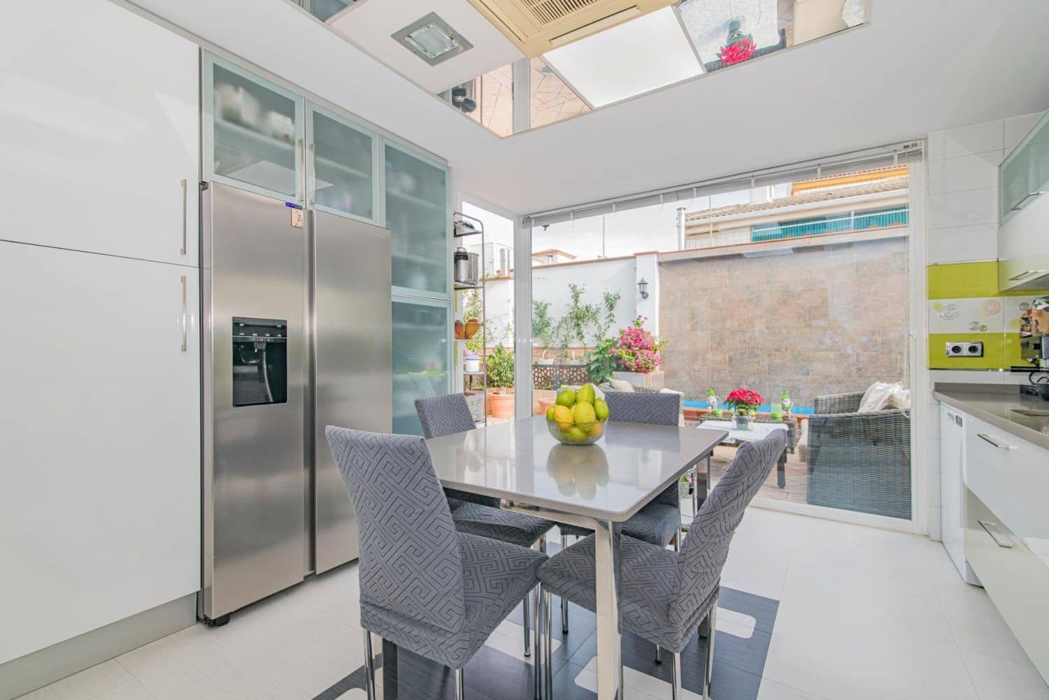 4 soveværelse Villa til salg i Maracena - € 370.000 (Ref: 9338401)