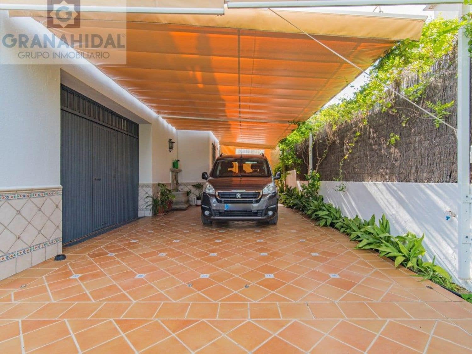 5 soveværelse Villa til salg i Albolote med swimmingpool - € 485.000 (Ref: 9338404)