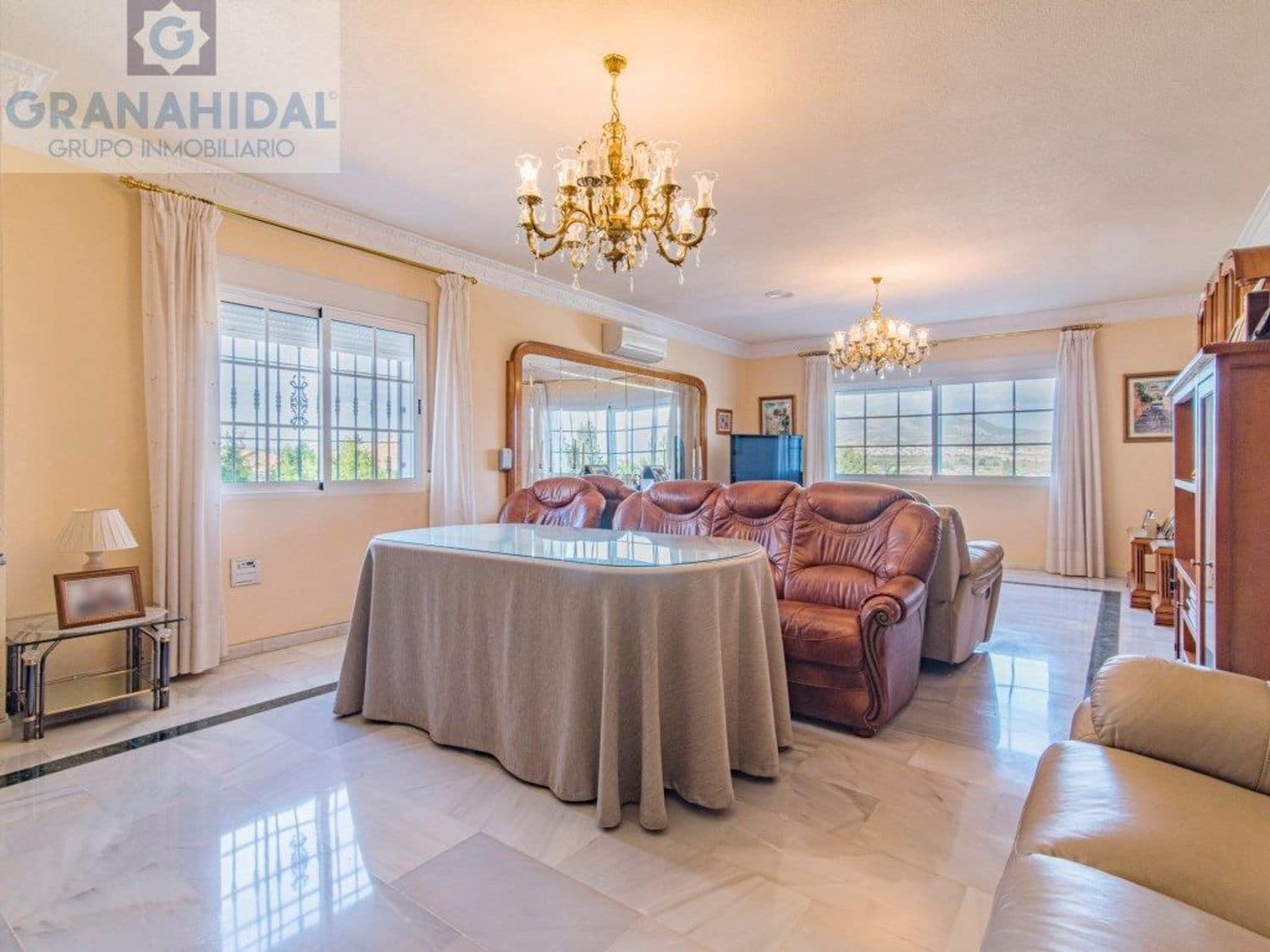 5 soveværelse Villa til salg i Albolote med swimmingpool - € 485.000 (Ref: 9338404)