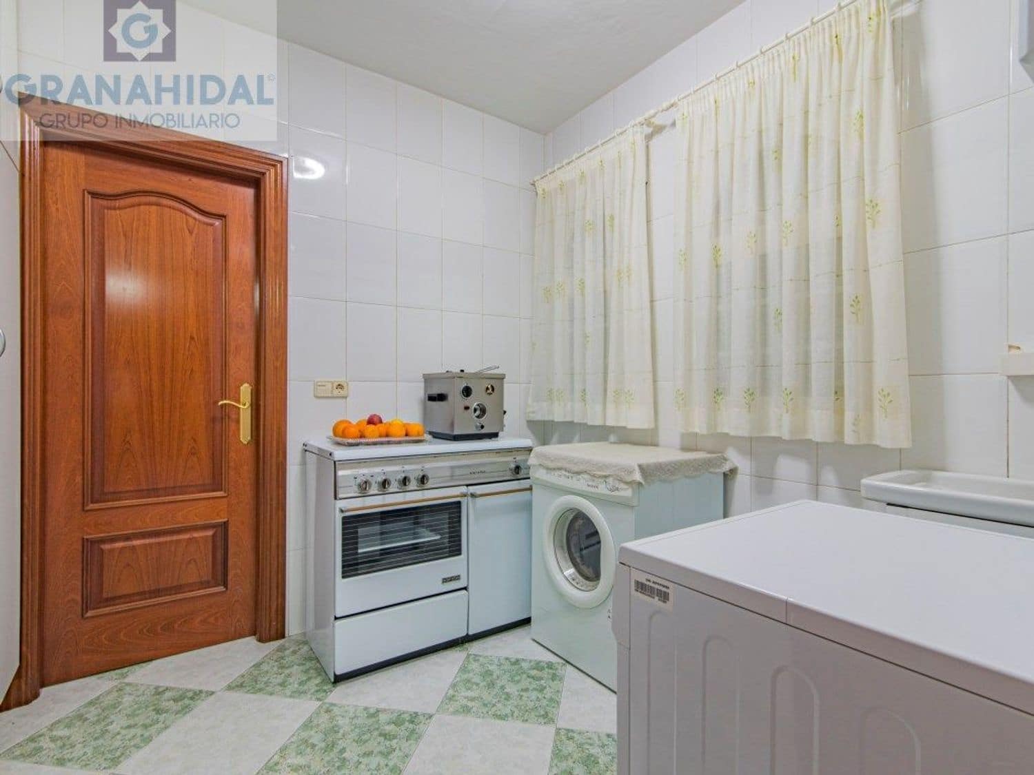 5 soveværelse Villa til salg i Albolote med swimmingpool - € 485.000 (Ref: 9338404)