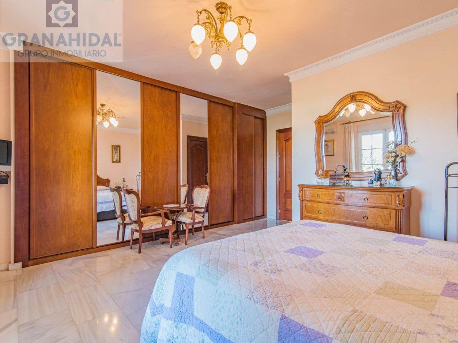 5 soveværelse Villa til salg i Albolote med swimmingpool - € 485.000 (Ref: 9338404)