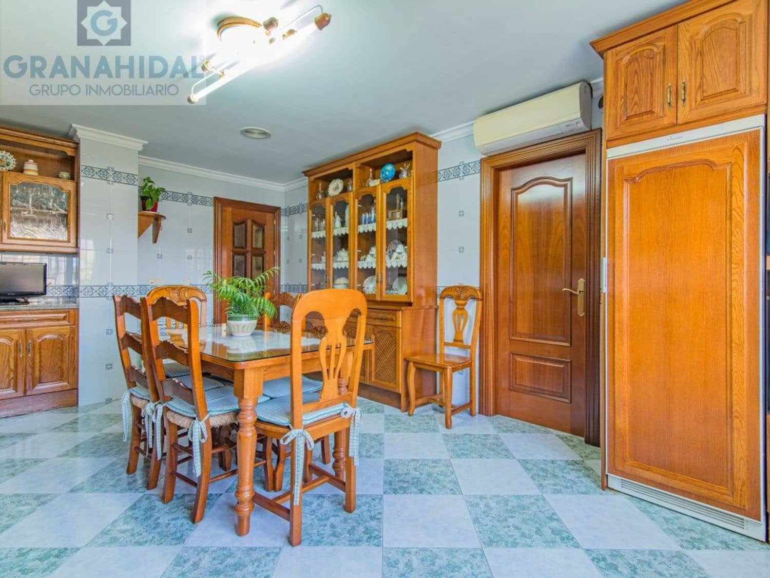 5 soveværelse Villa til salg i Albolote med swimmingpool - € 485.000 (Ref: 9338404)