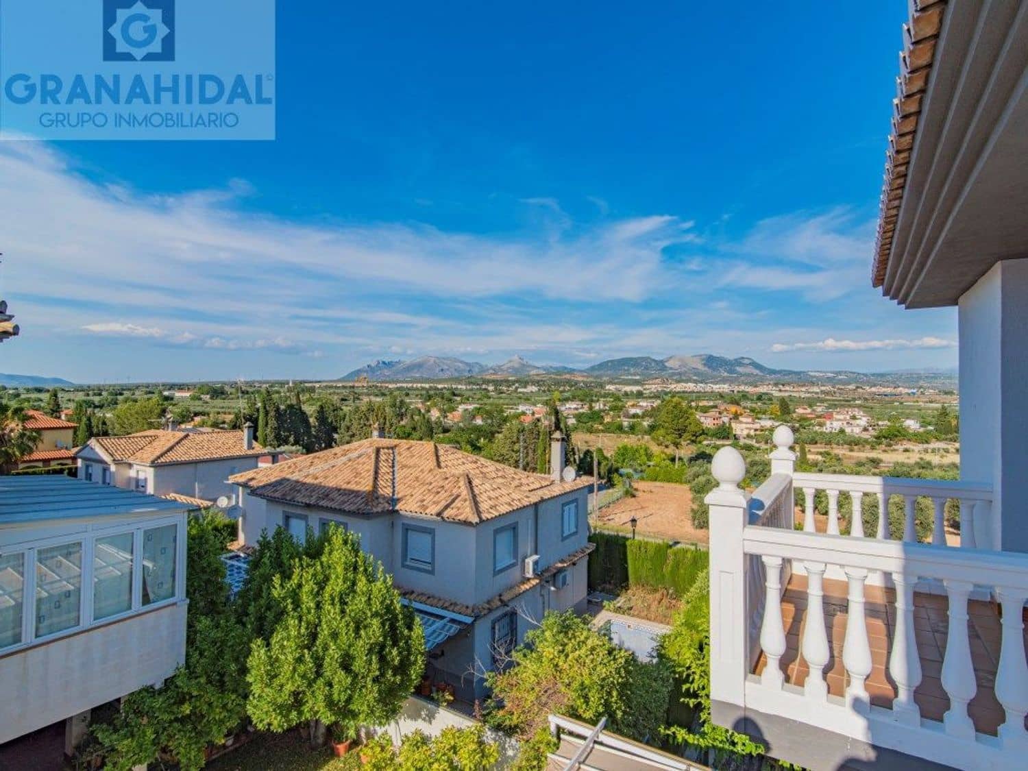 5 soveværelse Villa til salg i Albolote med swimmingpool - € 485.000 (Ref: 9338404)