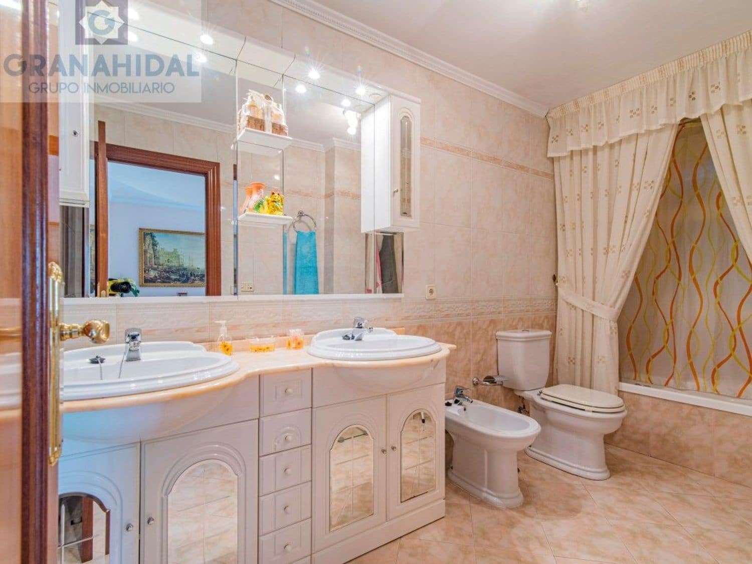 5 soveværelse Villa til salg i Albolote med swimmingpool - € 485.000 (Ref: 9338404)