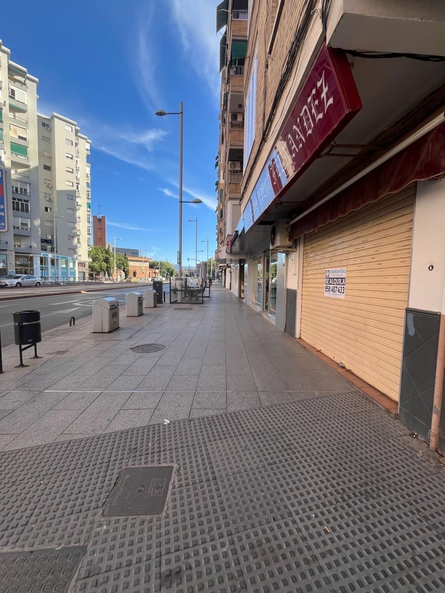 Commercial for rent in Granada city - € 800 (Ref: 9504420)