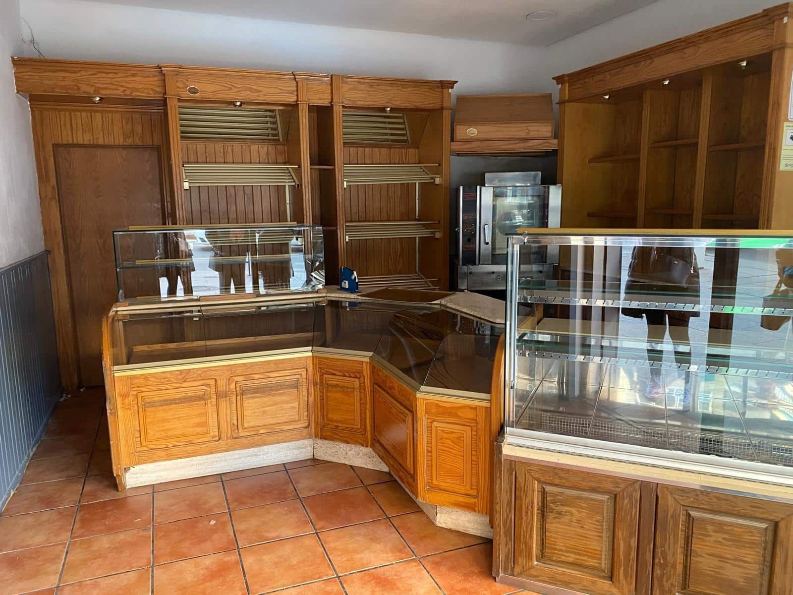 Commercial for rent in Granada city - € 800 (Ref: 9504420)