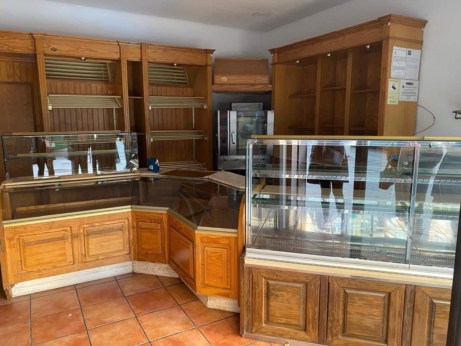 Commercial for rent in Granada city - € 800 (Ref: 9504420)