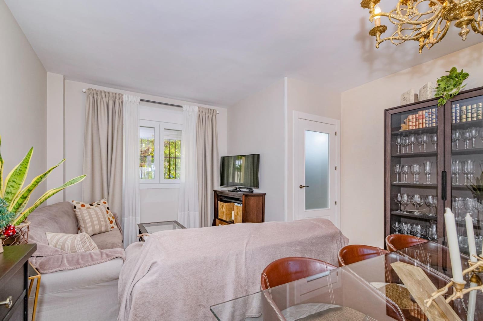 3 sovrum Radhus till salu i Albolote med garage - 360 000 € (Ref: 9551799)