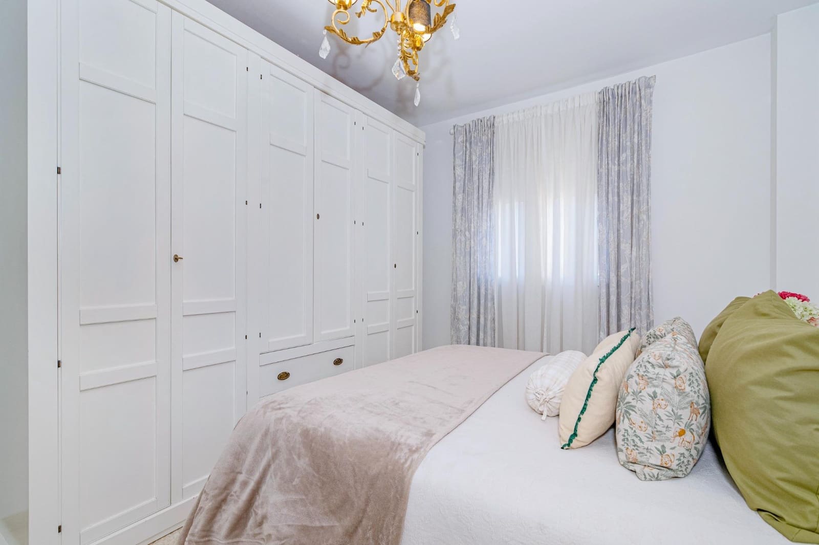 3 sovrum Radhus till salu i Albolote med garage - 360 000 € (Ref: 9551799)