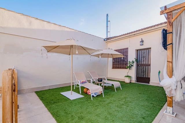 3 sovrum Radhus till salu i Albolote med garage - 360 000 € (Ref: 9551799)