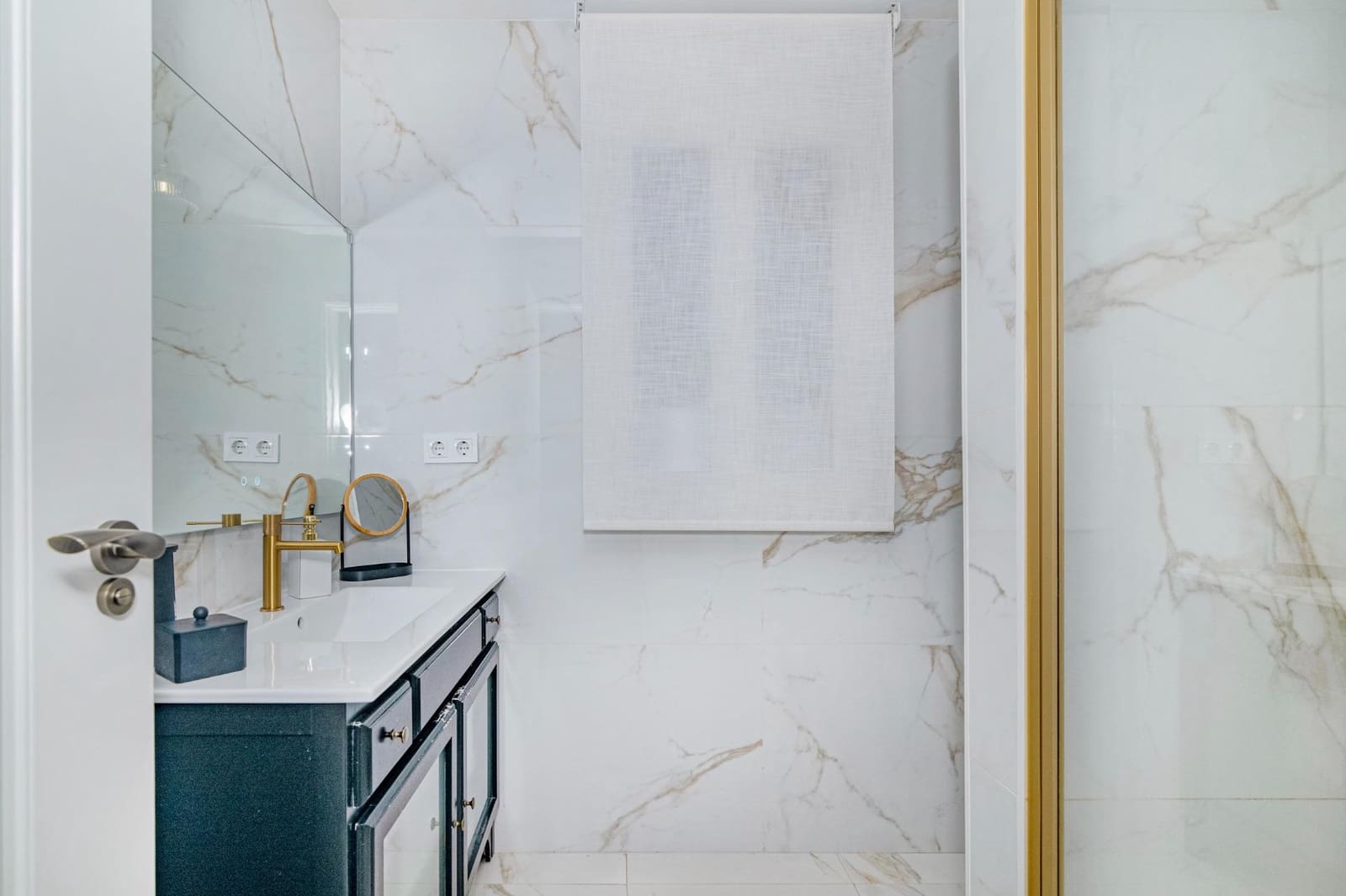 3 sovrum Radhus till salu i Albolote med garage - 360 000 € (Ref: 9551799)