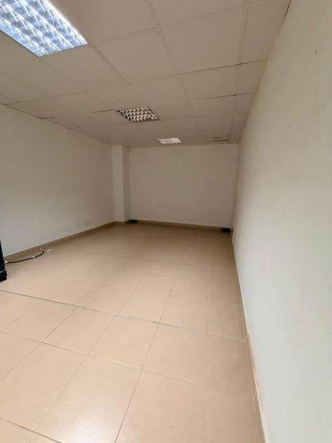 Erhverv til leje i Albolote - € 1.700 (Ref: 9555991)