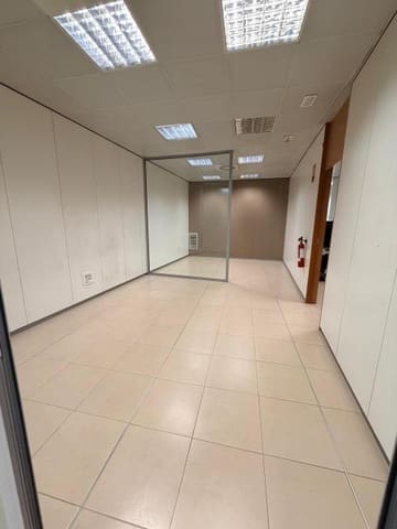 Erhverv til leje i Albolote - € 1.700 (Ref: 9555991)