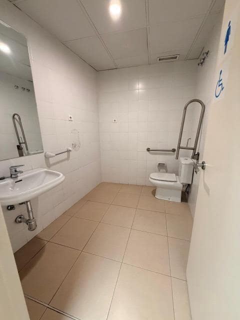 Erhverv til leje i Albolote - € 1.700 (Ref: 9555991)