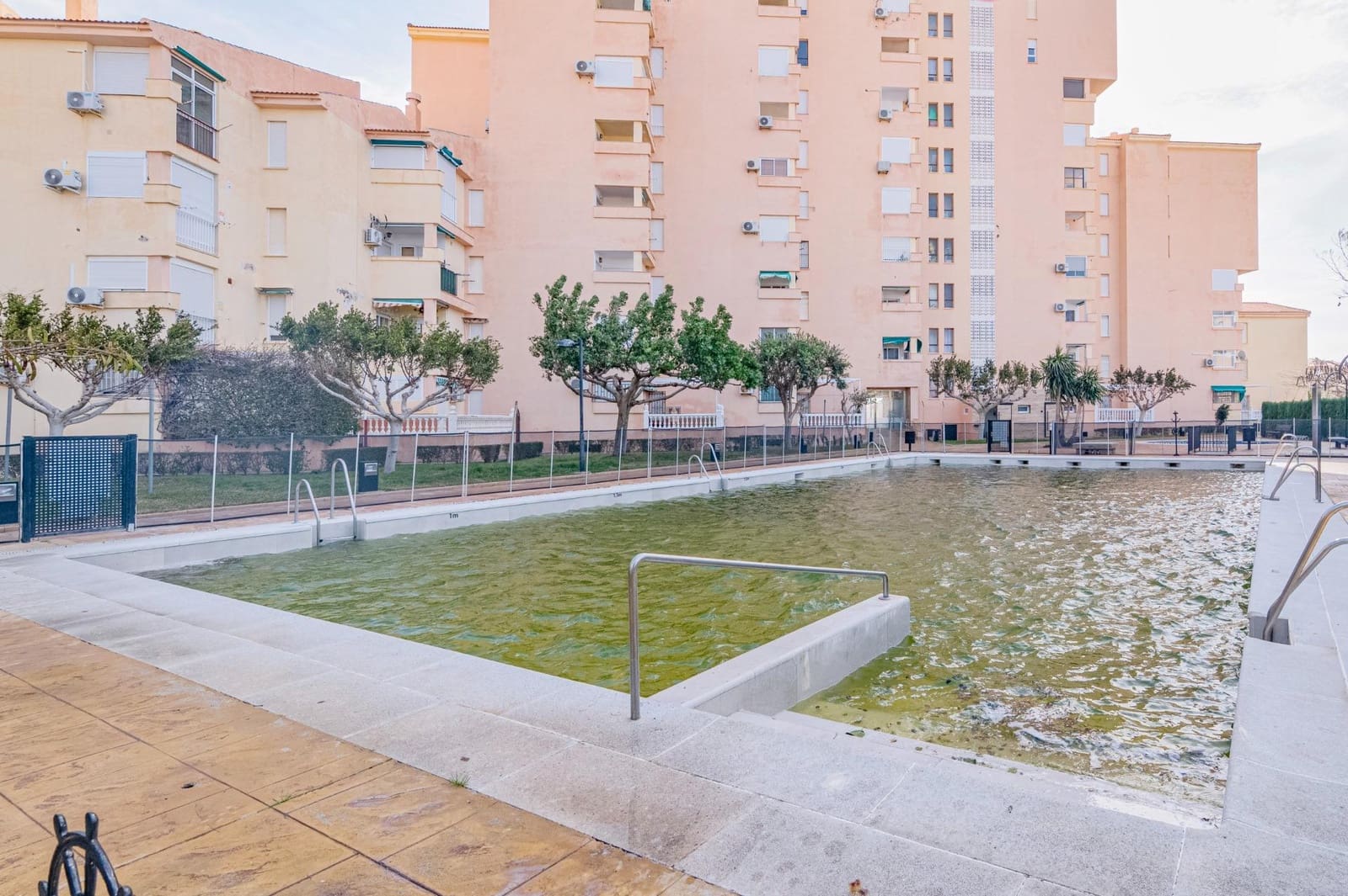 1 sovrum Lägenhet till salu i Calahonda - 139 900 € (Ref: 9605116)