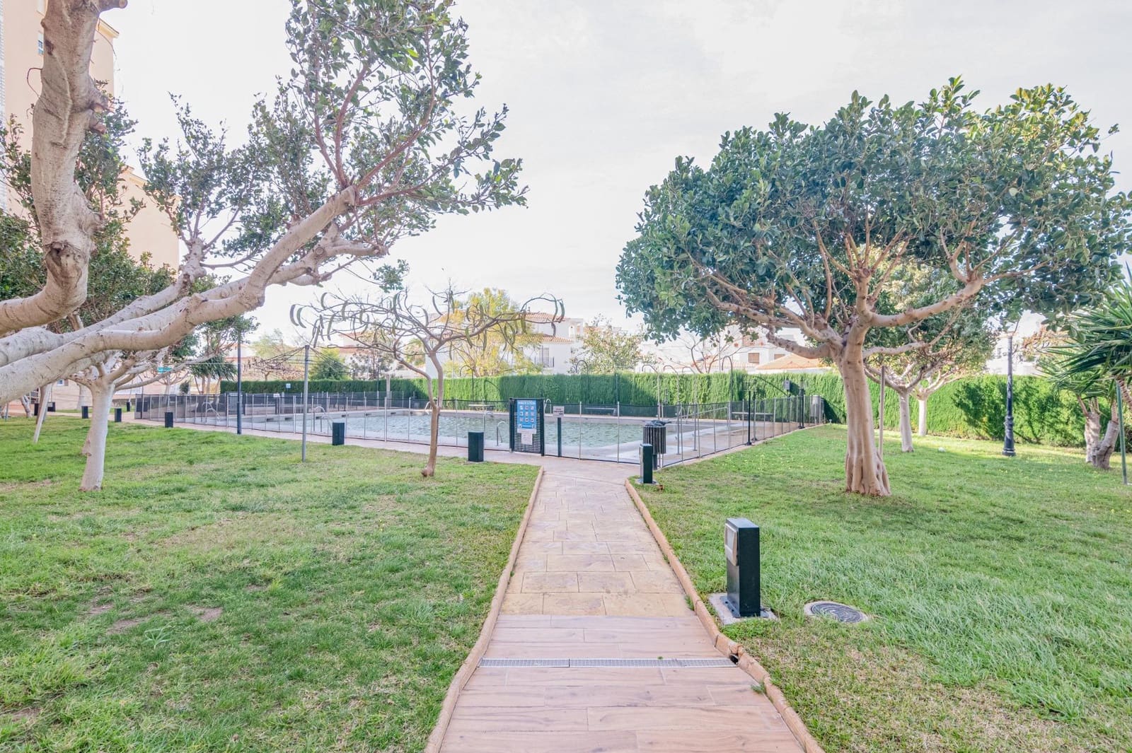 1 sovrum Lägenhet till salu i Calahonda - 139 900 € (Ref: 9605116)