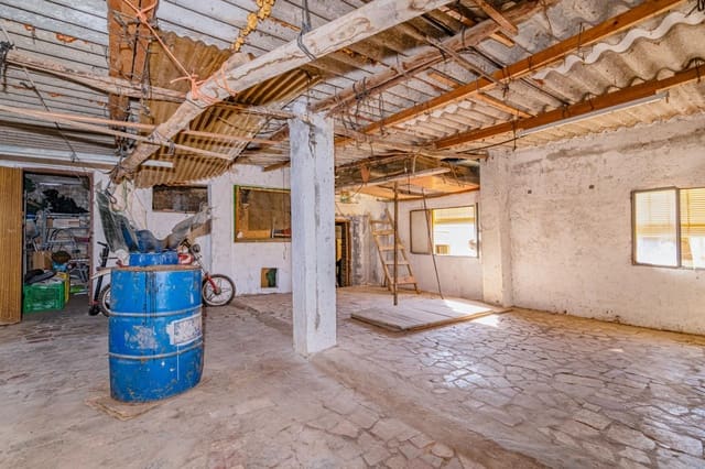 Autotalli myytävänä paikassa Albolote - 129 900 € (Ref: 9615982)