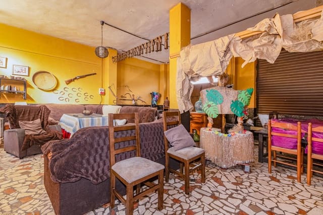 Autotalli myytävänä paikassa Albolote - 129 900 € (Ref: 9615982)