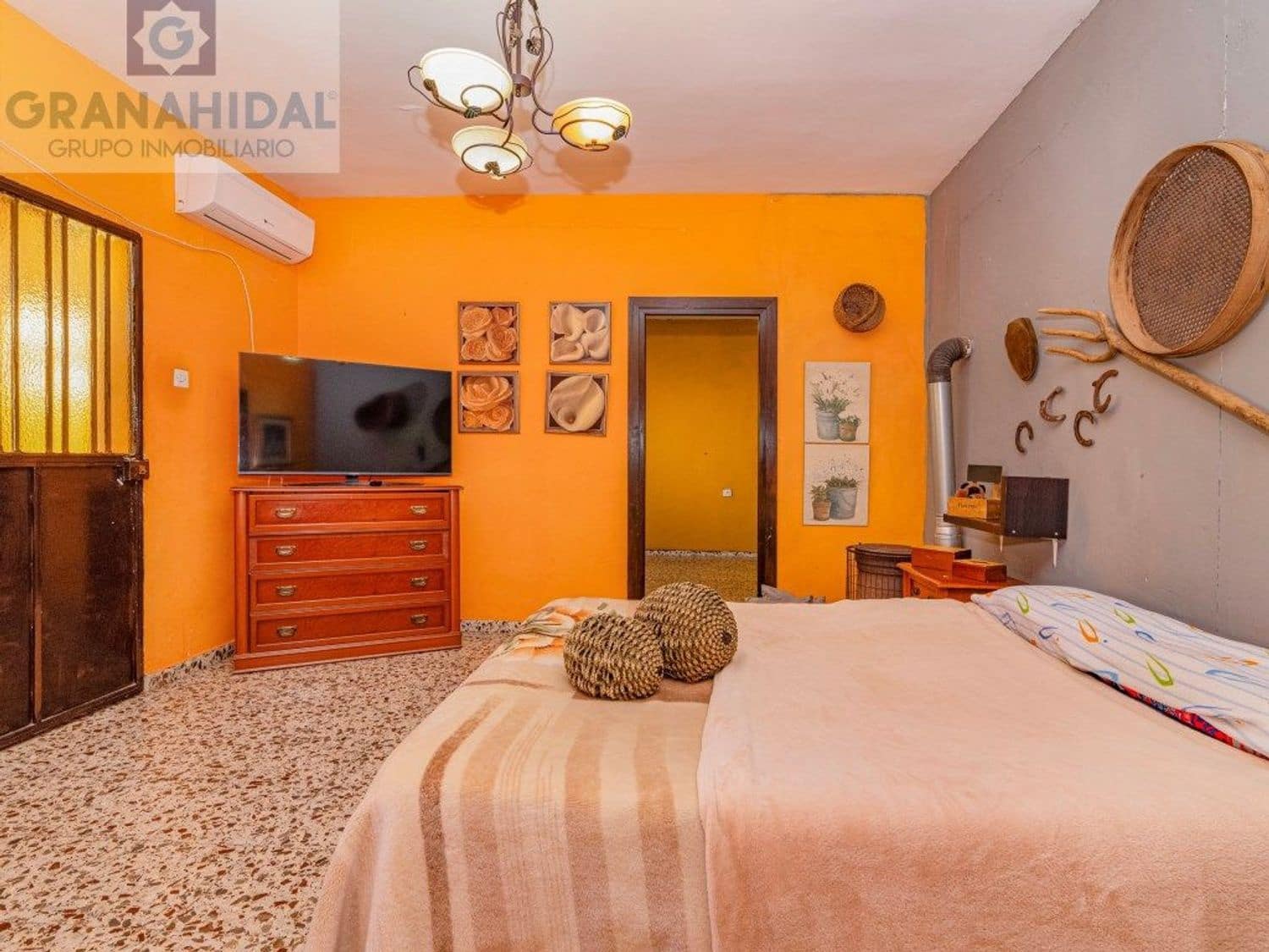 6 bedroom Townhouse for sale in Albolote - € 175,000 (Ref: 9615983)