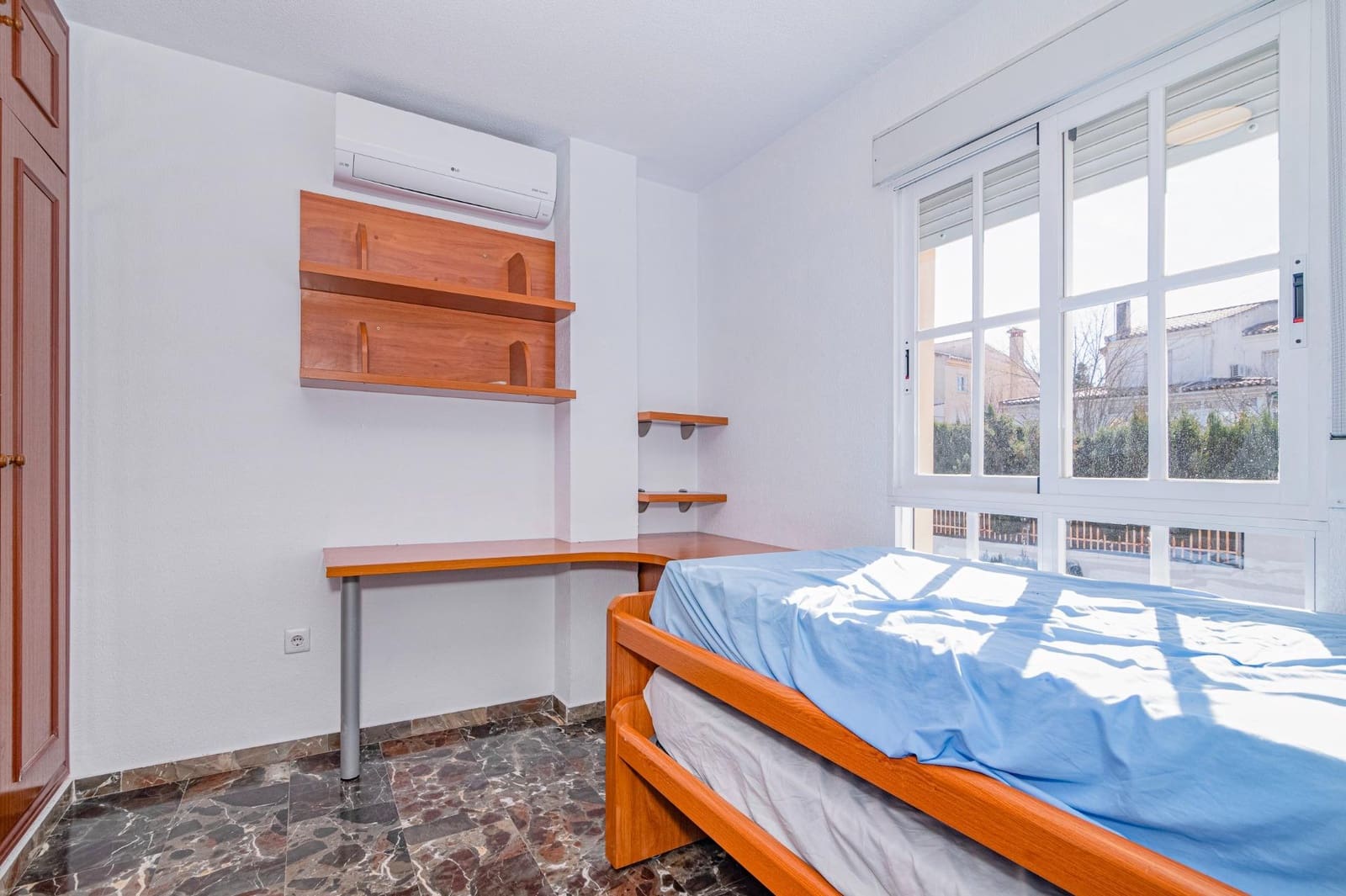 3 makuuhuone Huvila myytävänä paikassa Albolote mukana 
autotalli - 289 000 € (Ref: 9686569)