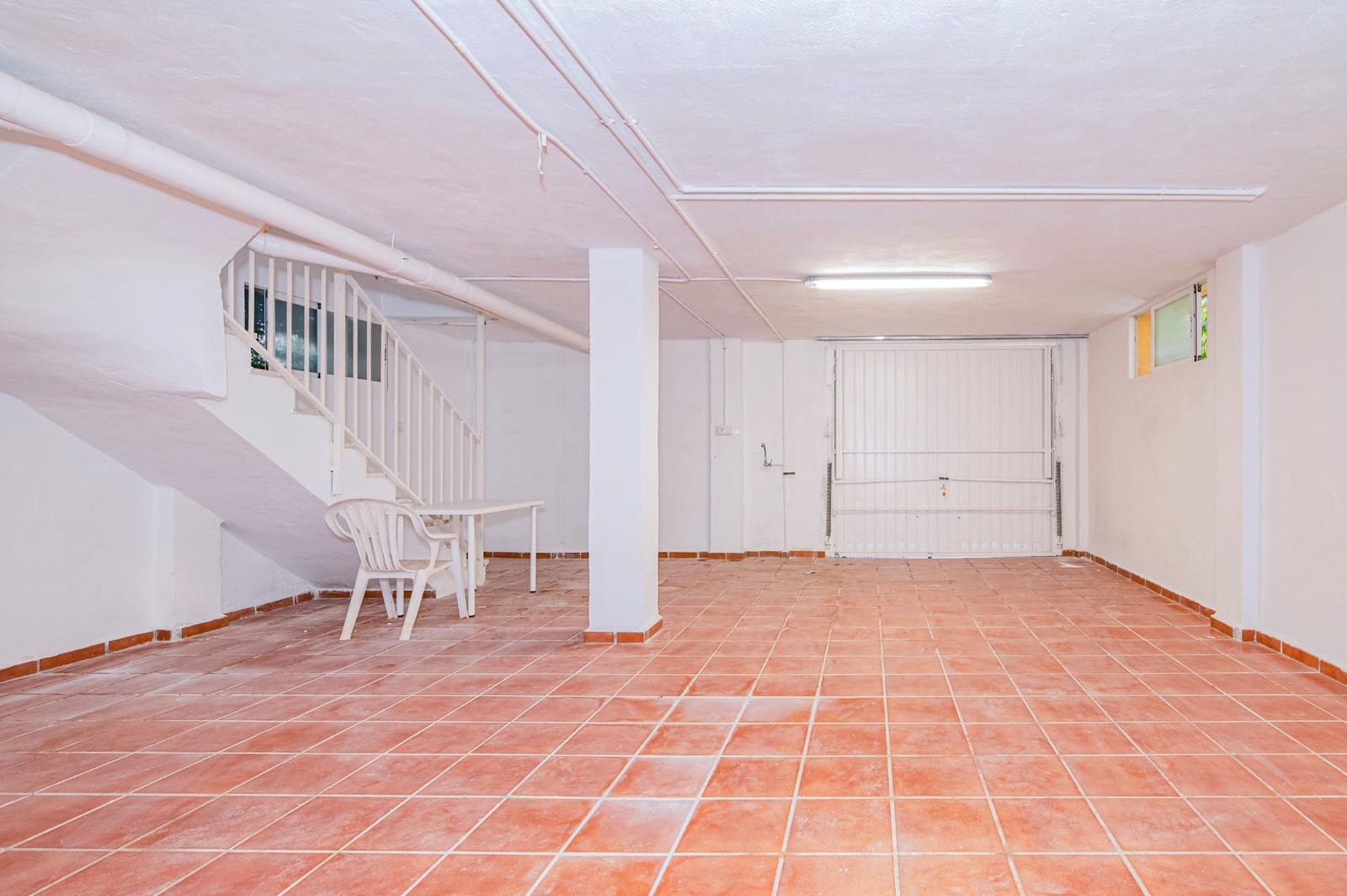 3 makuuhuone Huvila myytävänä paikassa Albolote mukana 
autotalli - 289 000 € (Ref: 9686569)