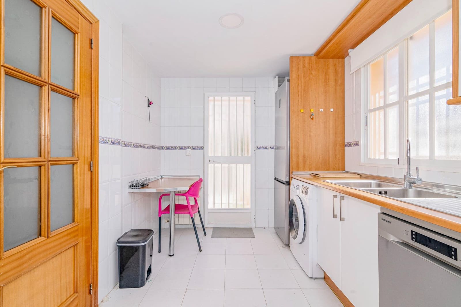 3 makuuhuone Huvila myytävänä paikassa Albolote mukana 
autotalli - 289 000 € (Ref: 9686569)