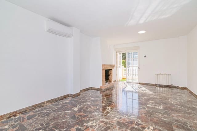 3 makuuhuone Huvila myytävänä paikassa Albolote mukana 
autotalli - 289 000 € (Ref: 9686569)