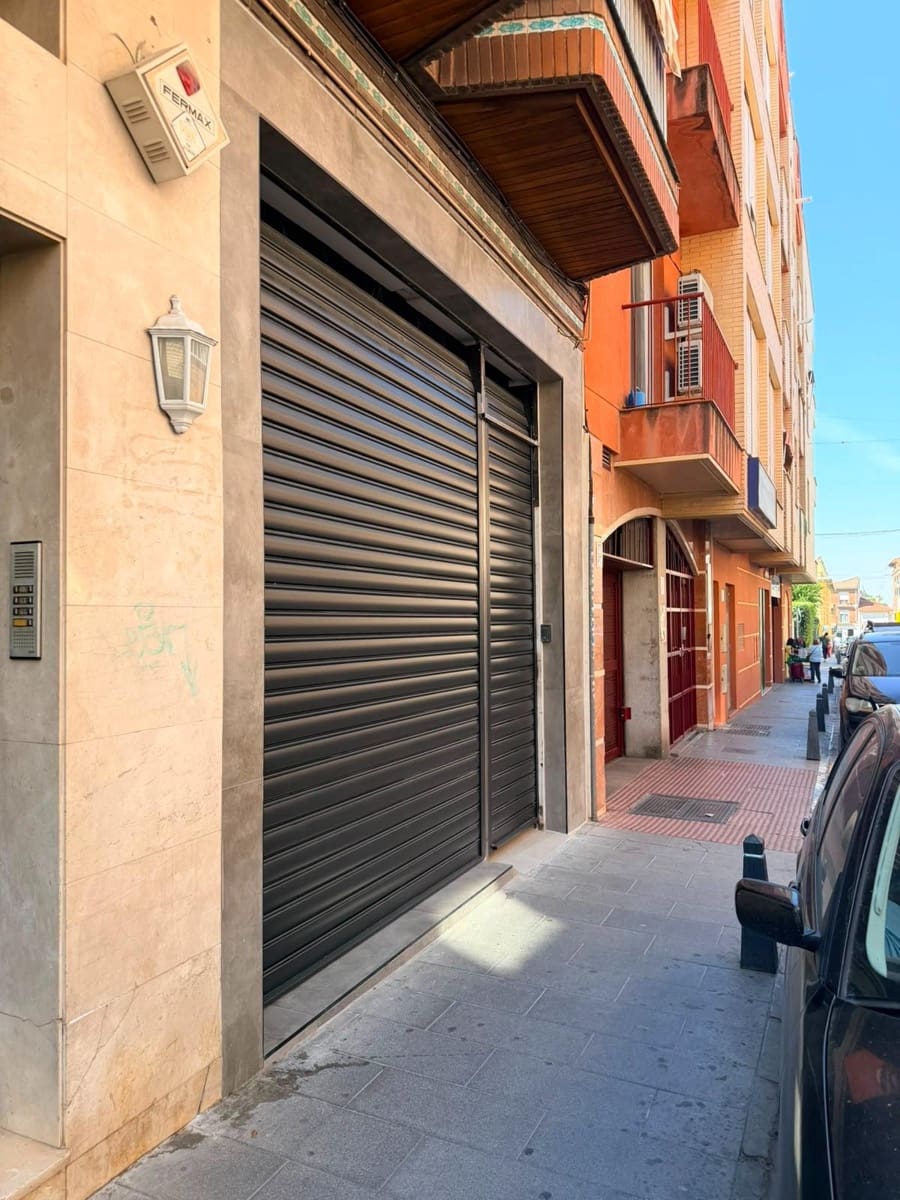 Commercial for rent in Albolote - € 999 (Ref: 9876563)