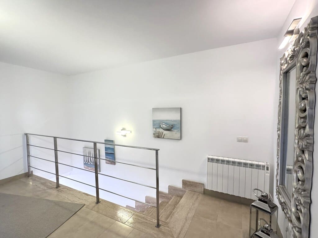 Casa de 3 habitaciones en Moscari en alquiler con piscina garaje - 2.700 € (Ref: 10094292)