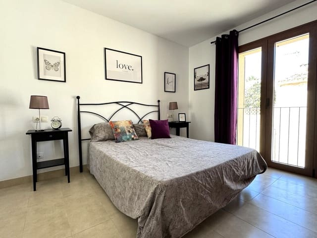 Casa de 3 habitaciones en Moscari, Selva en alquiler con piscina garaje - 2.700 € (Ref: 10094292)