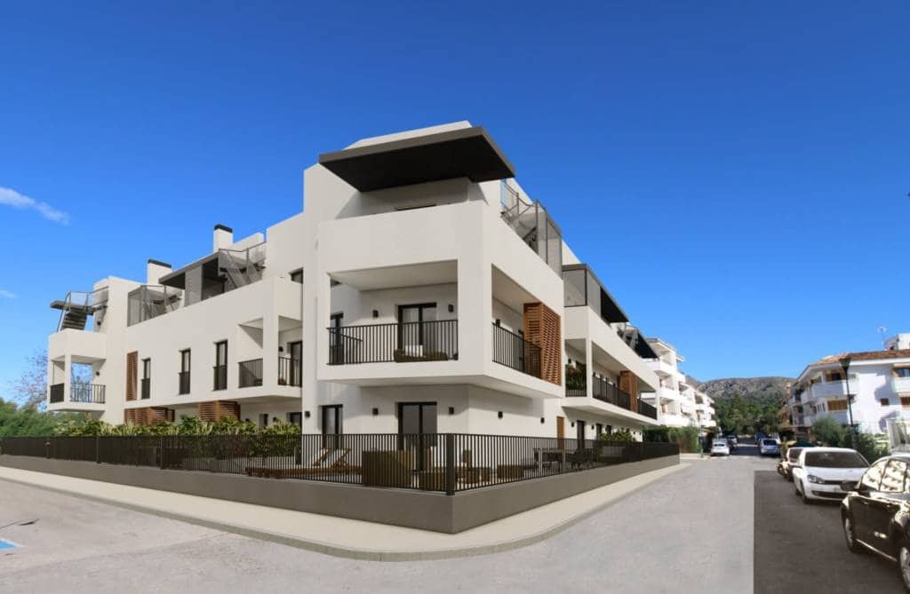 2 bedroom Apartment for sale in Puerto de Alcudia with garage - € 338,000 (Ref: 10168298)