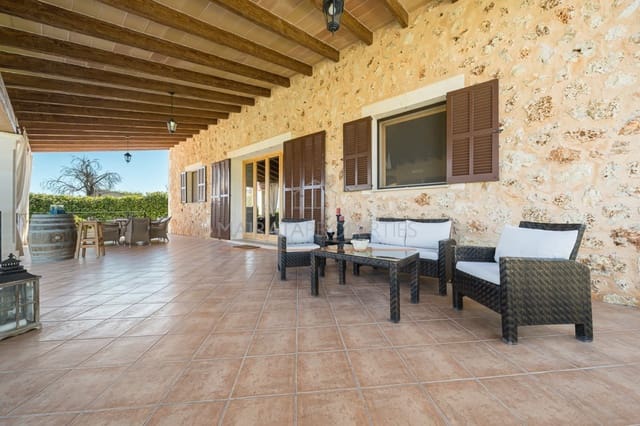 4 soveværelse Finca/Landehus til salg i Sineu med swimmingpool - € 1.490.000 (Ref: 7101175)