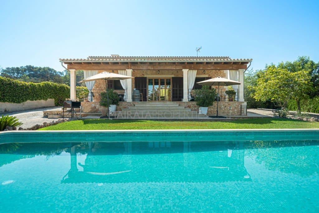 4 slaapkamer Finca/Landhuis te koop in Sineu met zwembad - € 1.490.000 (Ref: 7101175)