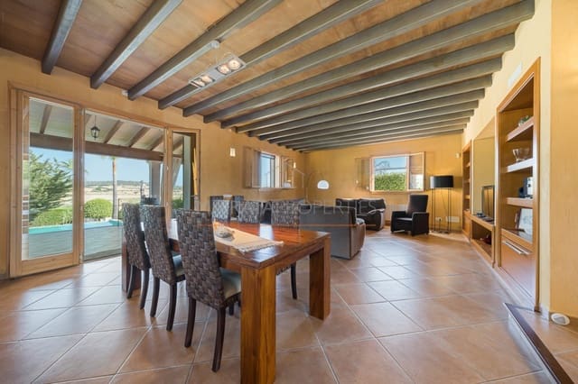 4 soveværelse Finca/Landehus til salg i Sineu med swimmingpool - € 1.490.000 (Ref: 7101175)