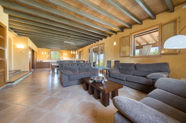 4 soveværelse Finca/Landehus til salg i Sineu med swimmingpool - € 1.490.000 (Ref: 7101175)