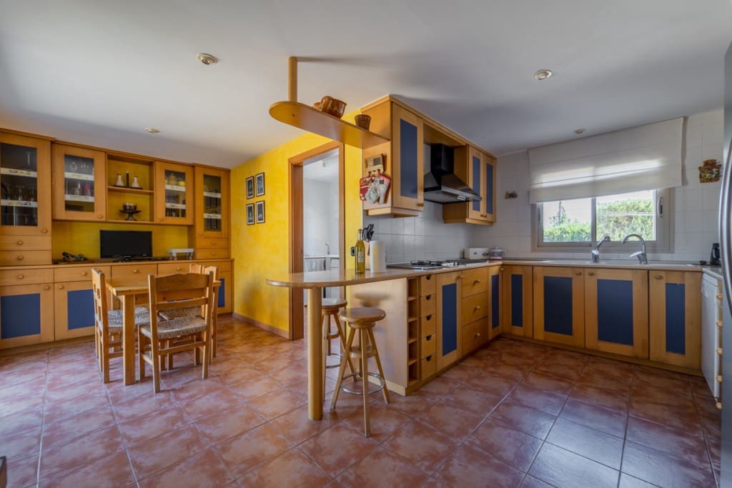 7 soveværelse Villa til salg i Buger med swimmingpool garage - € 2.200.000 (Ref: 7101264)