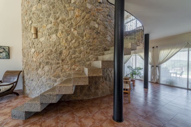 7 bedroom Villa for sale in Búger with pool garage - € 2,200,000 (Ref: 7101264)