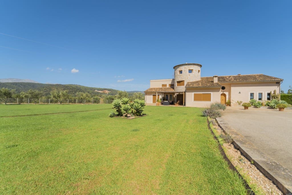 7 soveværelse Villa til salg i Buger med swimmingpool garage - € 2.200.000 (Ref: 7101264)