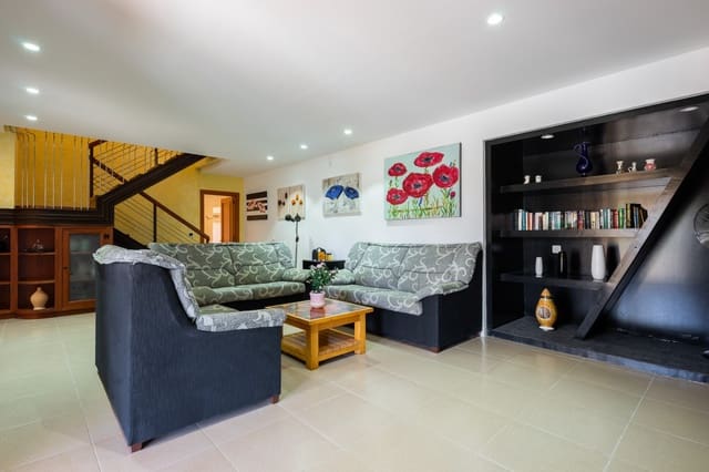 4 soveværelse Villa til salg i Port de Pollença, Pollensa / Pollença med swimmingpool - € 850.000 (Ref: 7101290)