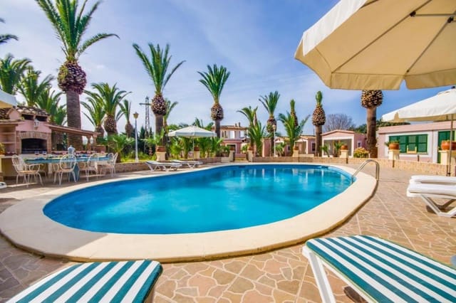 5 sovrum Finca/Hus på landet till salu i Alcúdia med pool - 2 400 000 € (Ref: 7101328)