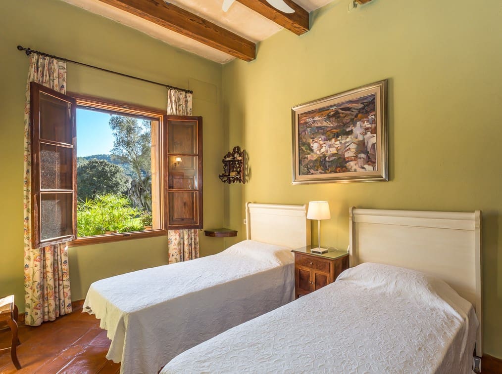 6 bedroom Finca/Country House for sale in Esporles with pool garage - € 5,350,000 (Ref: 7819203)