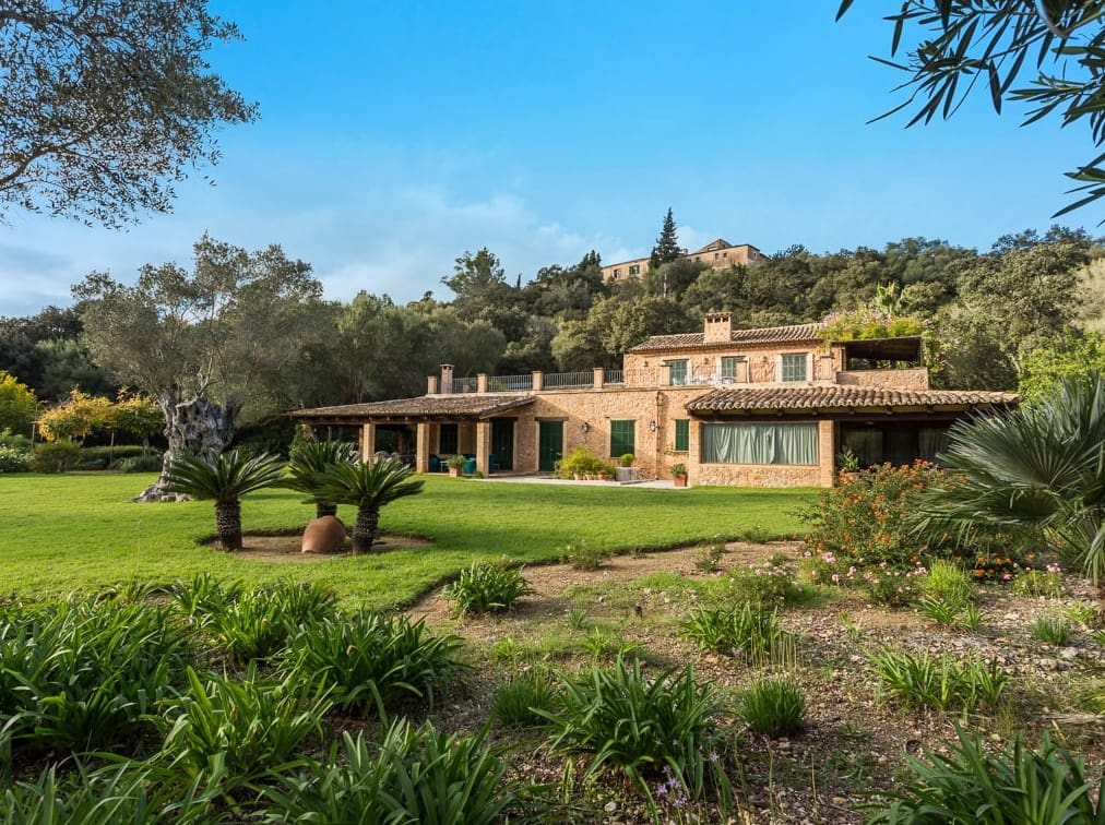 6 bedroom Finca/Country House for sale in Esporles with pool garage - € 5,350,000 (Ref: 7819203)