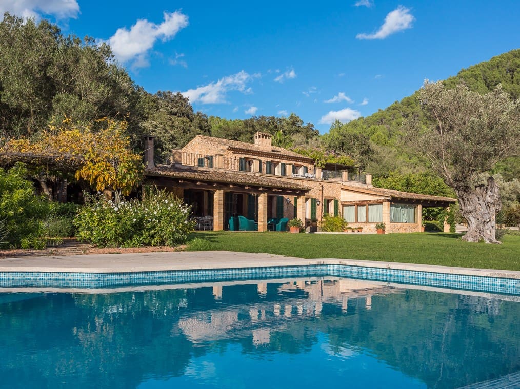 6 bedroom Finca/Country House for sale in Esporles with pool garage - € 5,350,000 (Ref: 7819203)
