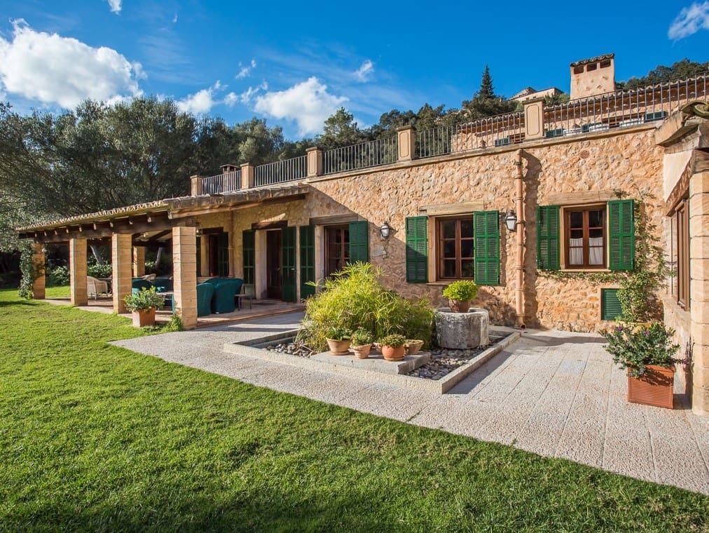 6 bedroom Finca/Country House for sale in Esporles with pool garage - € 5,350,000 (Ref: 7819203)