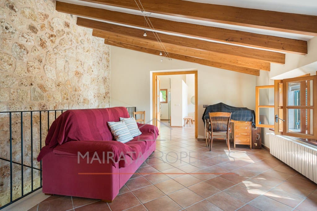 3 soveværelse Villa til salg i Llubi med swimmingpool - € 980.000 (Ref: 7827783)