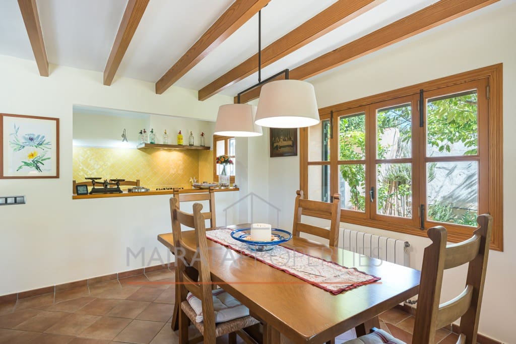 3 soveværelse Villa til salg i Llubi med swimmingpool - € 980.000 (Ref: 7827783)