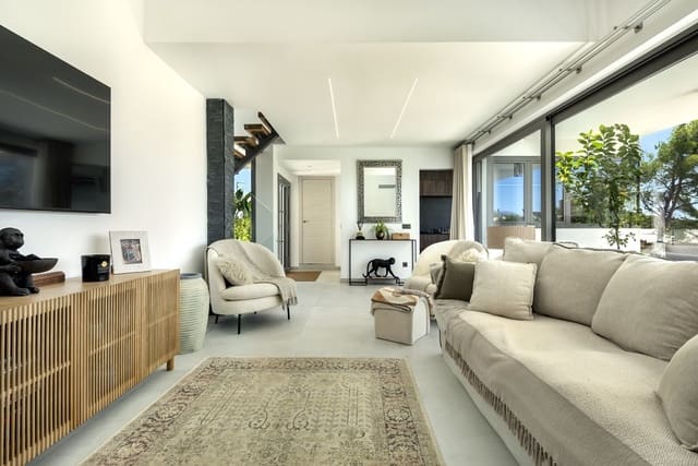 4 bedroom Villa for sale in Mal Pas-Bon Aire, Alcúdia with pool - € 1,650,000 (Ref: 8052990)