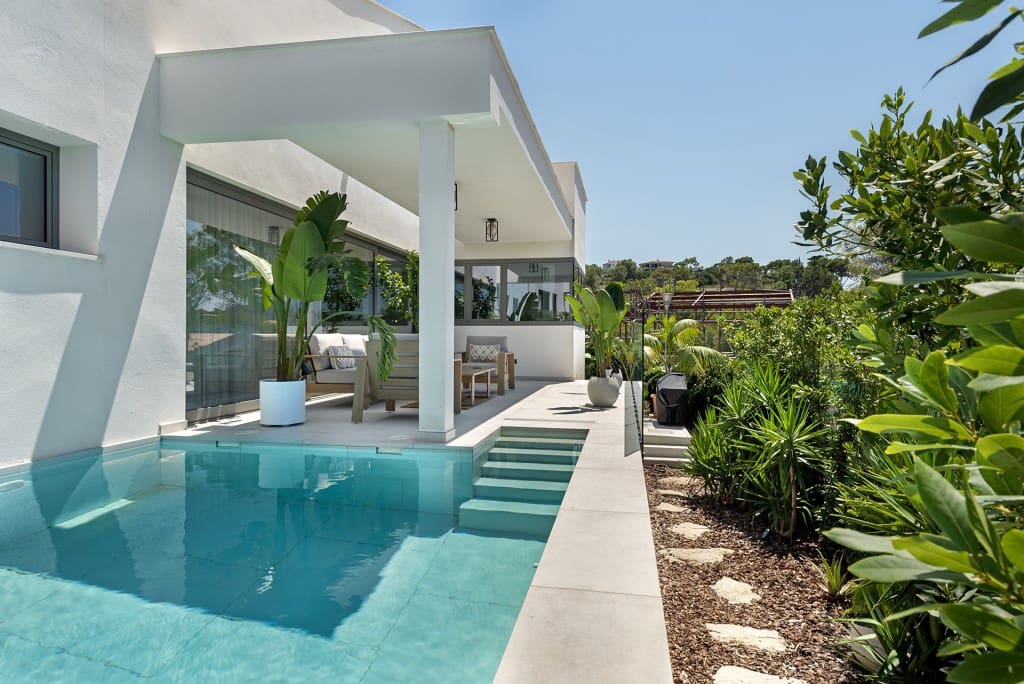 4 bedroom Villa for sale in Mal Pas-Bon Aire with pool - € 1,650,000 (Ref: 8052990)